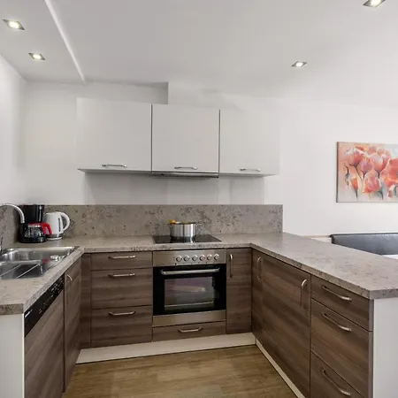 Haus Voglreiter - Inkl Sommerkarte, Zentrale Und Ruhige Lage, Garten Mit Spielplatz Appartamento Kaprun