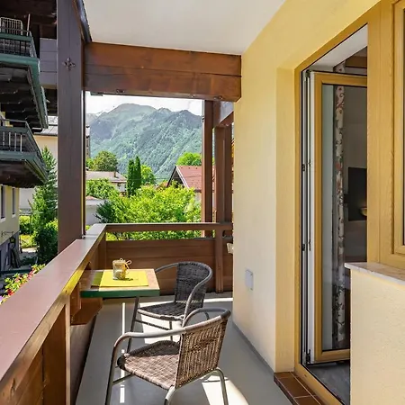 Haus Voglreiter - Inkl Sommerkarte, Zentrale Und Ruhige Lage, Garten Mit Spielplatz * Kaprun