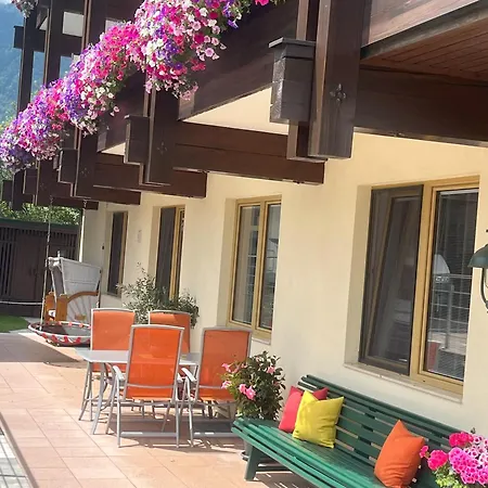 Haus Voglreiter - Inkl Sommerkarte, Zentrale Und Ruhige Lage, Garten Mit Spielplatz
