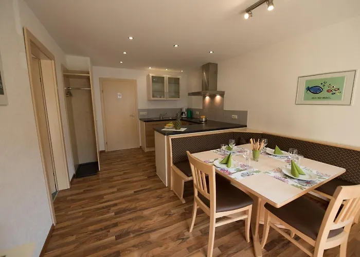 Haus Voglreiter - Inkl Sommerkarte, Zentrale Und Ruhige Lage, Garten Mit Spielplatz Kaprun