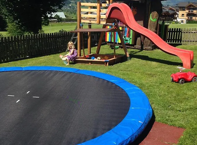 Haus Voglreiter - Inkl Sommerkarte, Zentrale Und Ruhige Lage, Garten Mit Spielplatz Kaprun